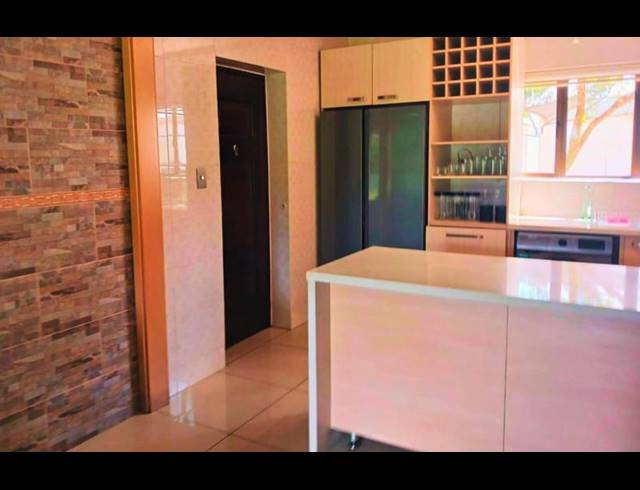 2 BEDROOM PROPERTY TO RENT IN BROADACRES